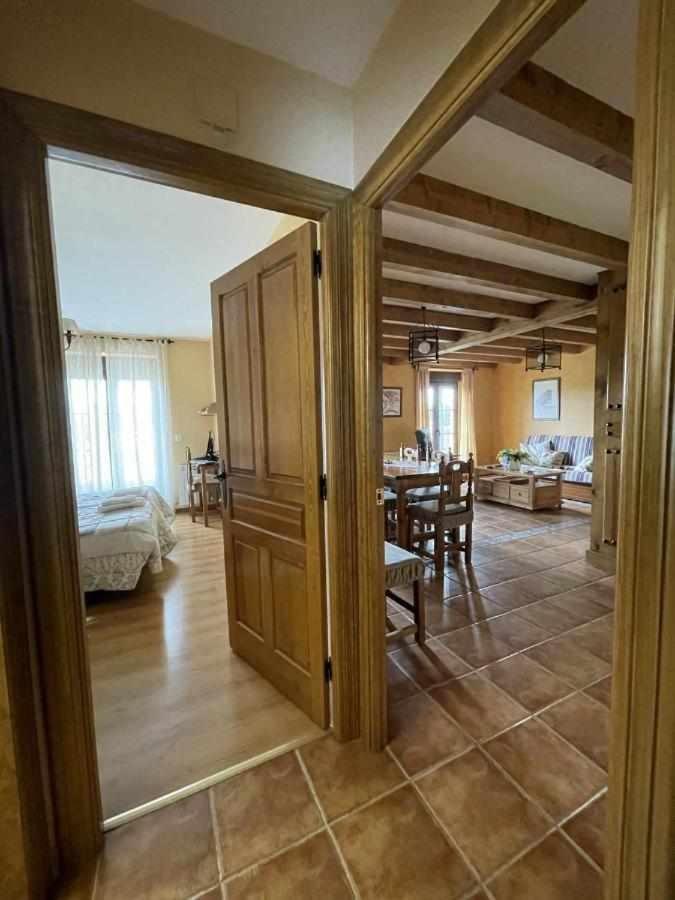 La Nava De Gredos Acogedor Piso Con Vistas Daire Navarredonda de Gredos Dış mekan fotoğraf